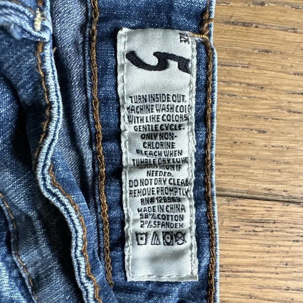 Indigo Rein Women's/Junior 5 Jean Shorts Stretch Denim with Leg Cuff 5 Pocket‎